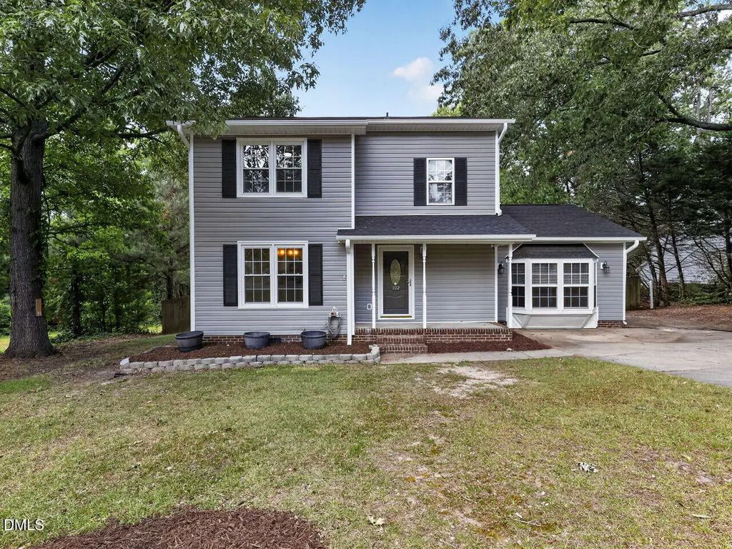 102 Greenwood Circle, Smithfield