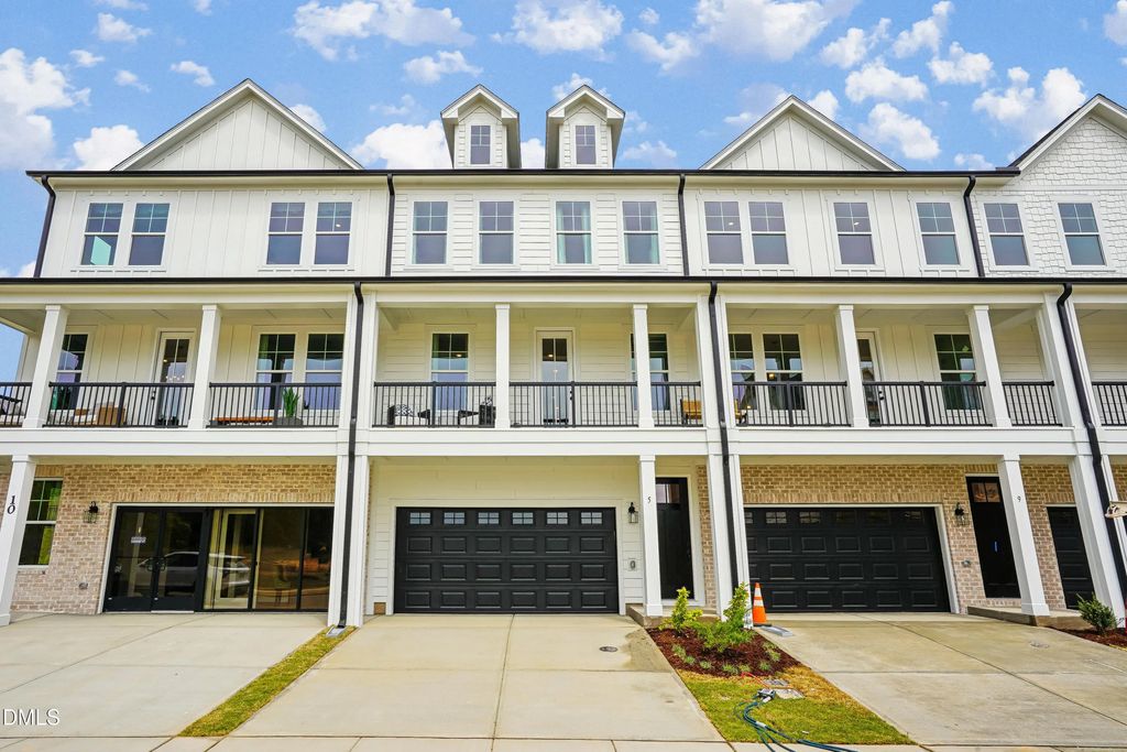 34 E Tiger Lily Trail 107, Clayton