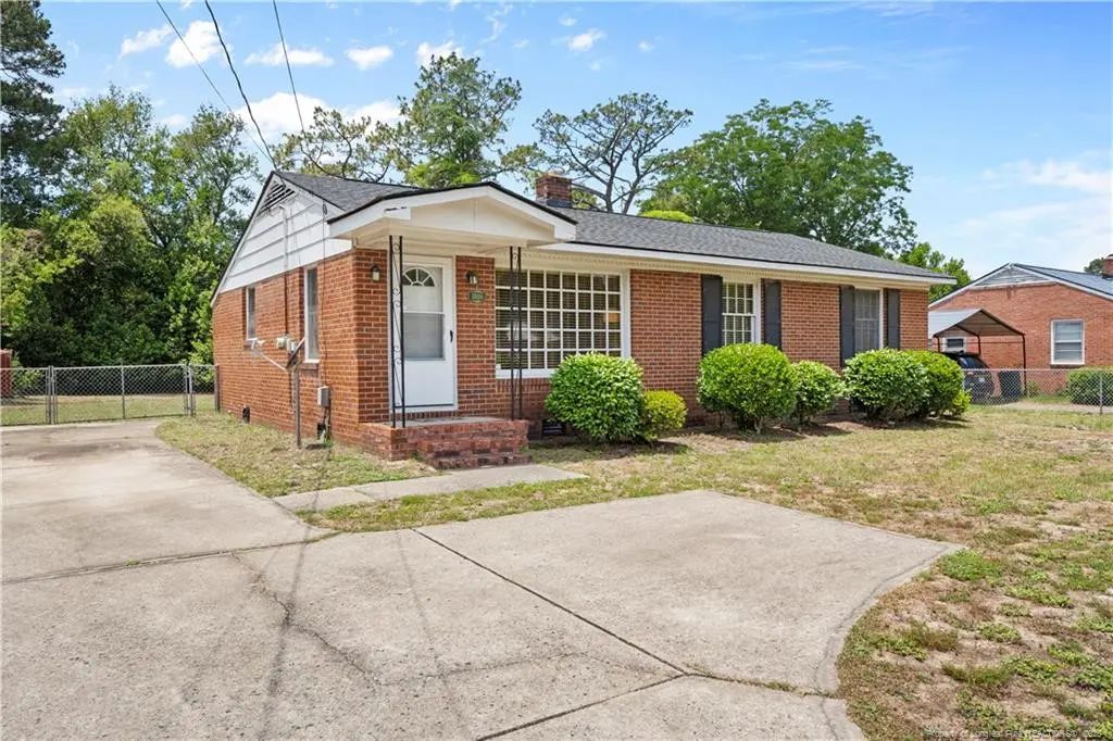 1910 Ireland Drive, Fayetteville