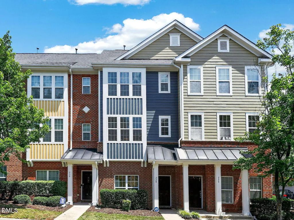 228 Michigan Avenue, Cary