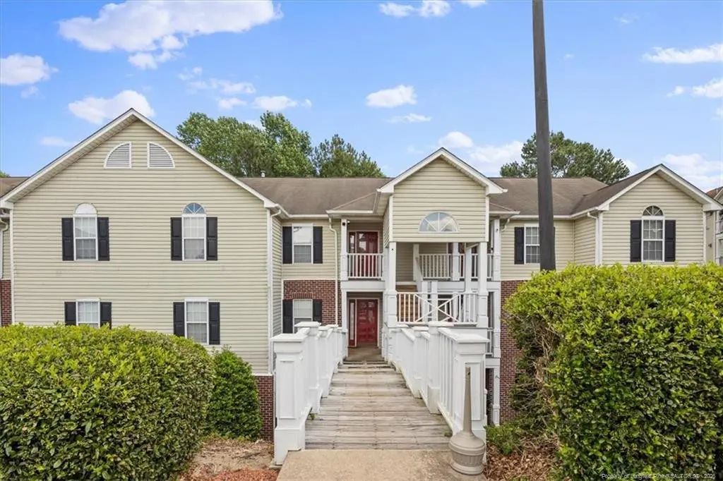 410 Bubble Creek Court 4, Fayetteville