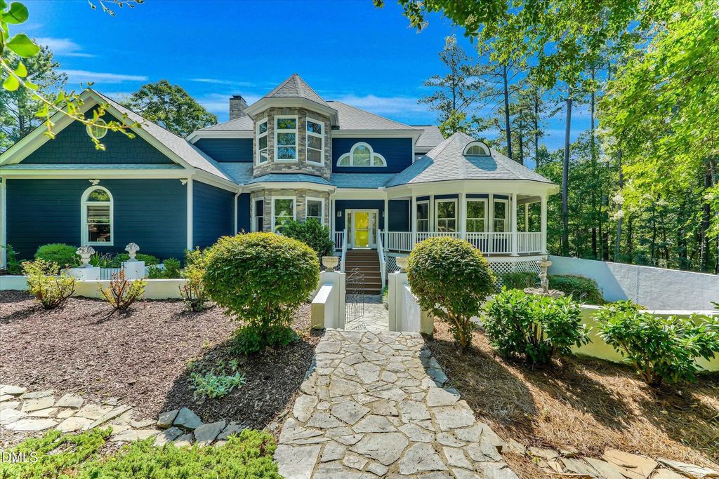7804 Umstead Forest Drive, Raleigh