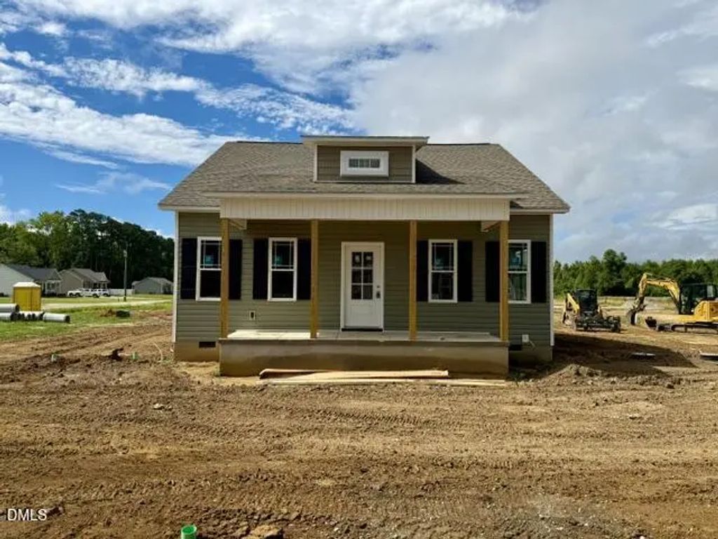 932 Micro Road W, Selma