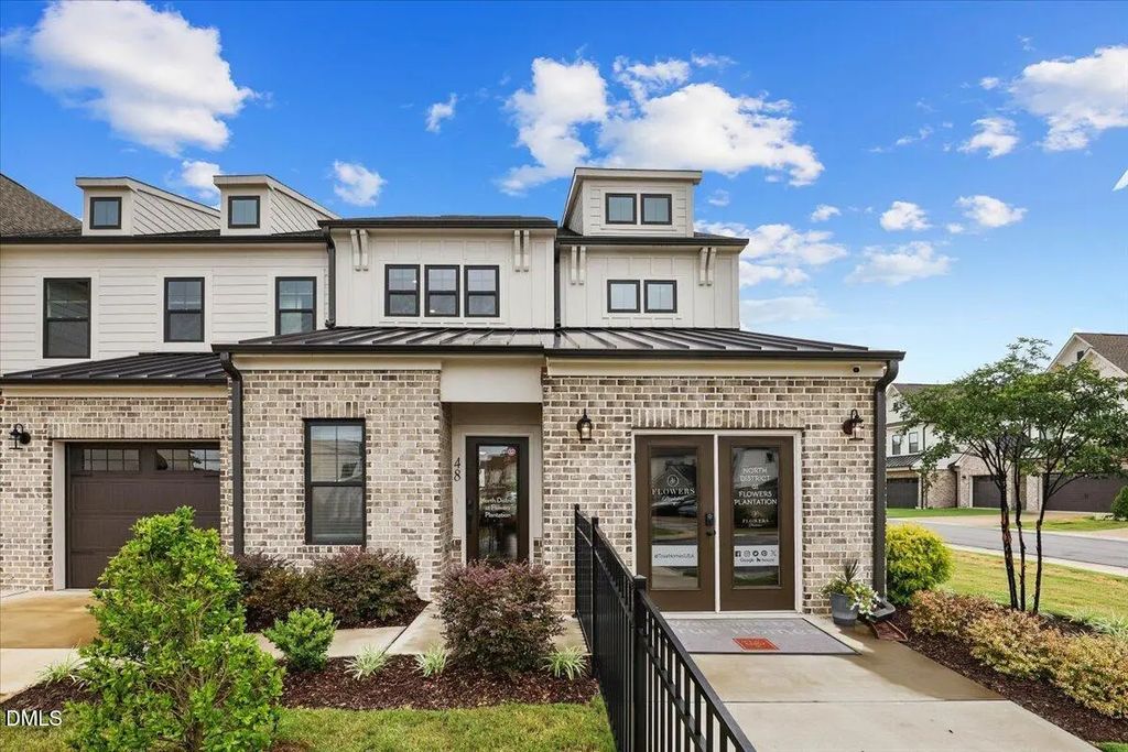 48 Paperwhite Place, Clayton