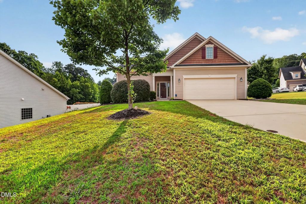 39 Mcguire Lane, Clayton