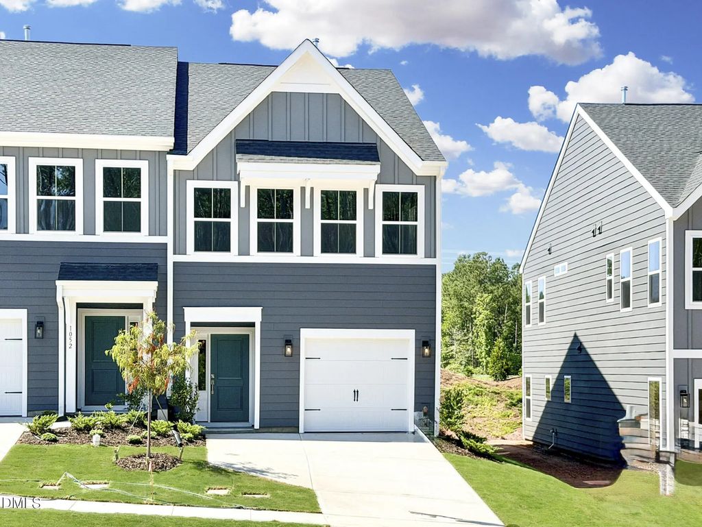 1050 Tea Rose Court 370, Durham
