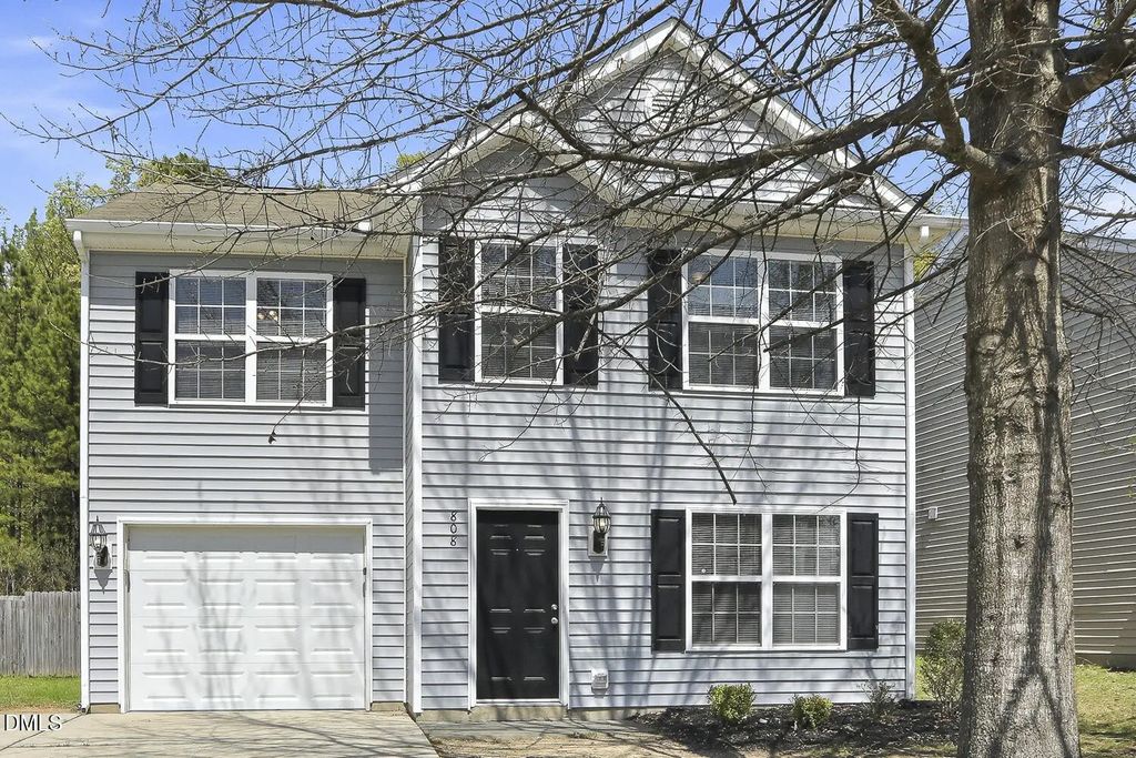 808 Woodside Park Lane, Durham