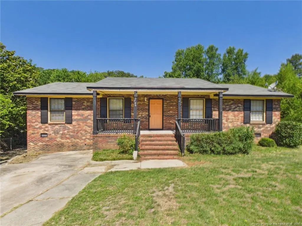 5706 Selkirk Place, Fayetteville