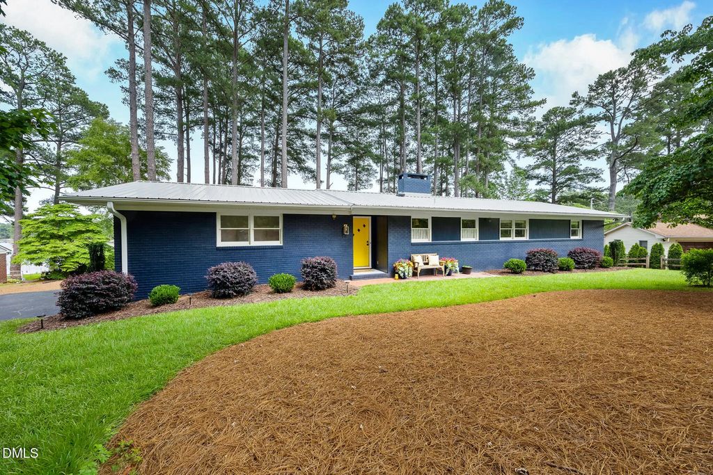 172 Pine Ridge Drive, Whispering Pines