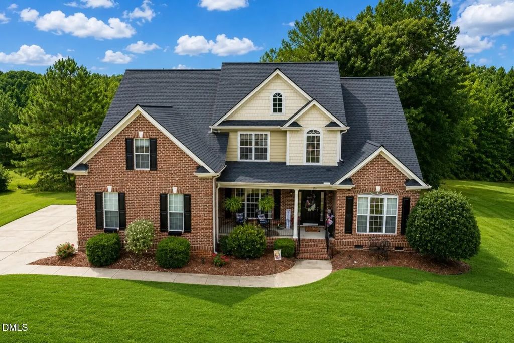 105 Aviary Court, Clayton