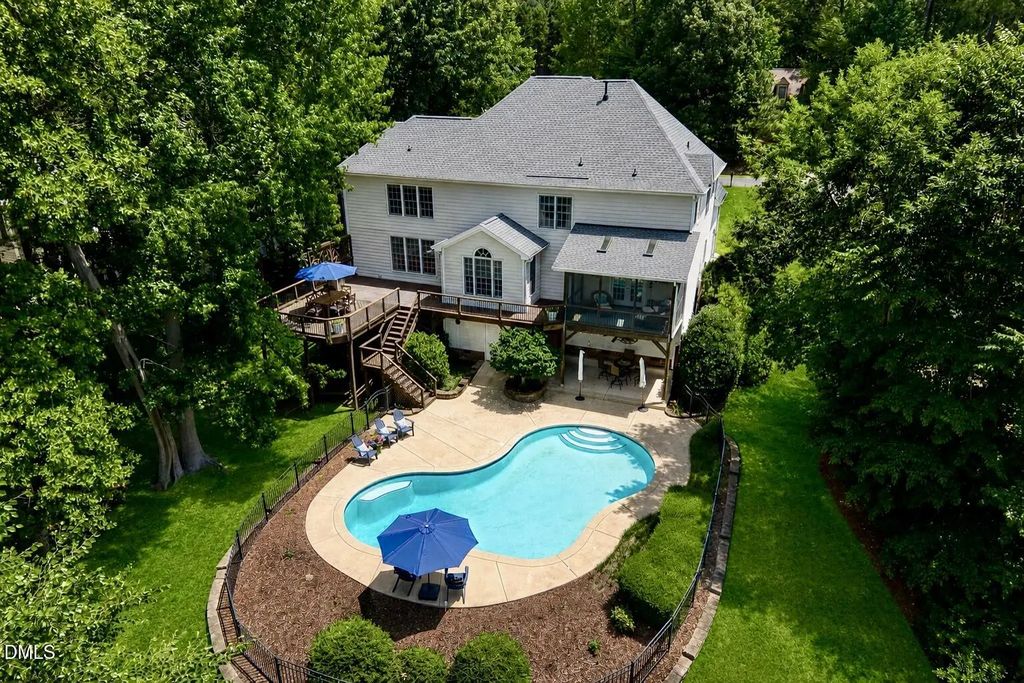 2617 Forest Lake Court, Wake Forest