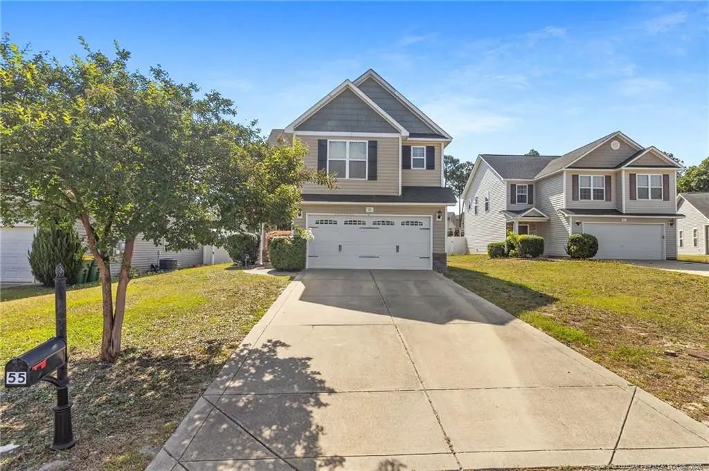 55 New London Harbor, Cameron
