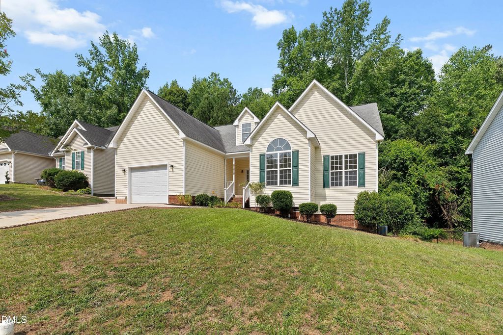 469 Hunter Way, Clayton