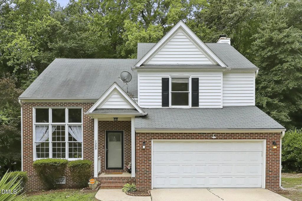 1203 Silvershire Way, Knightdale