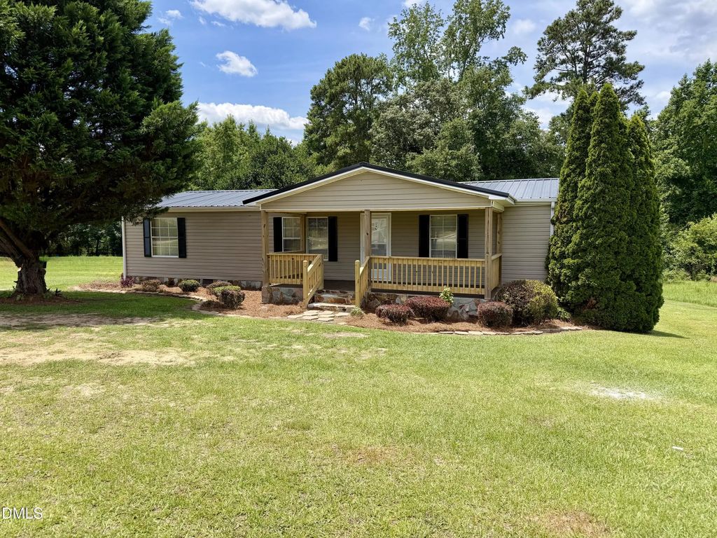 1155 Townsend Road, Raeford