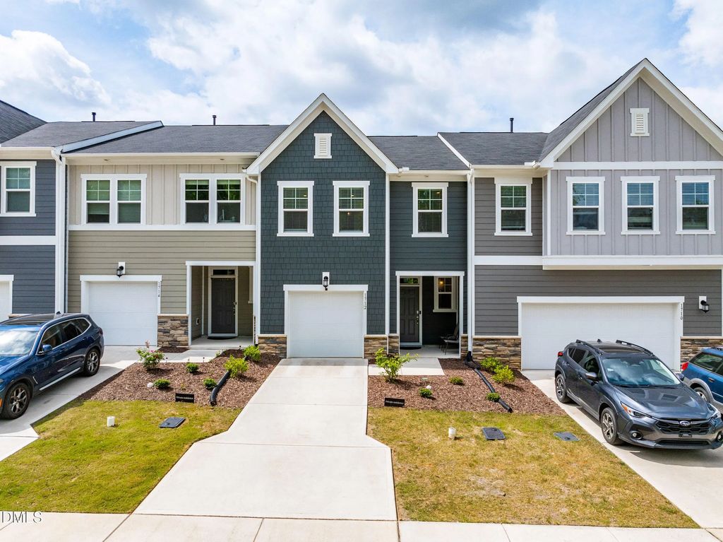 1712 Sweet Gardenia Way, Apex