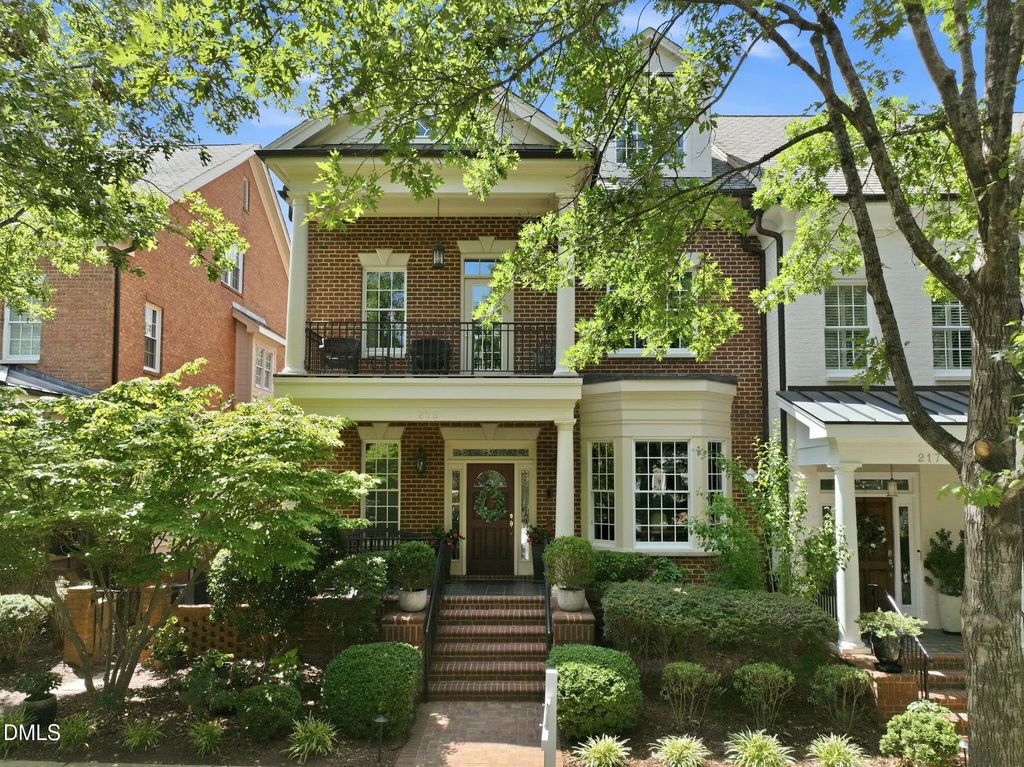 215 Oval Park Place, Chapel Hill