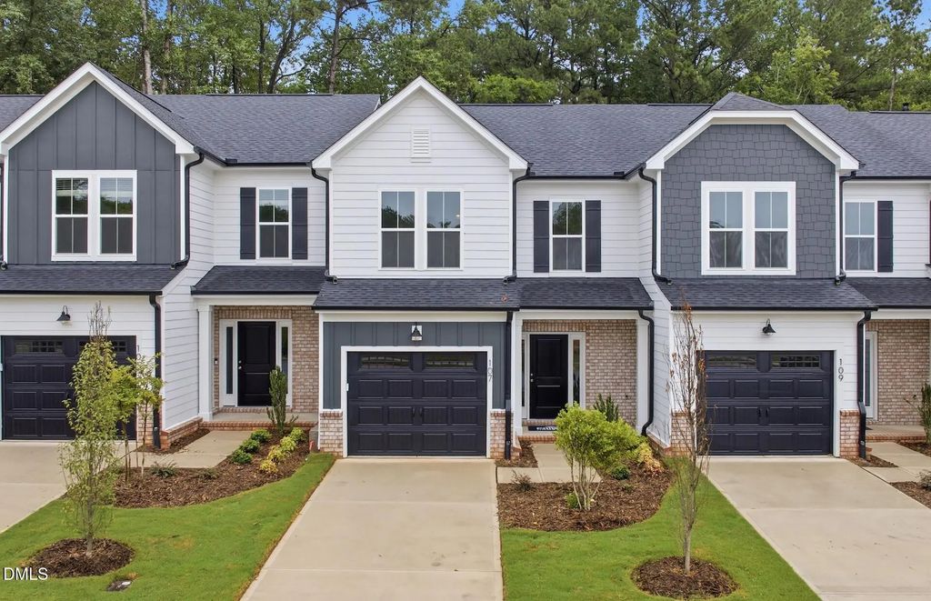 107 Verlands Way, Garner