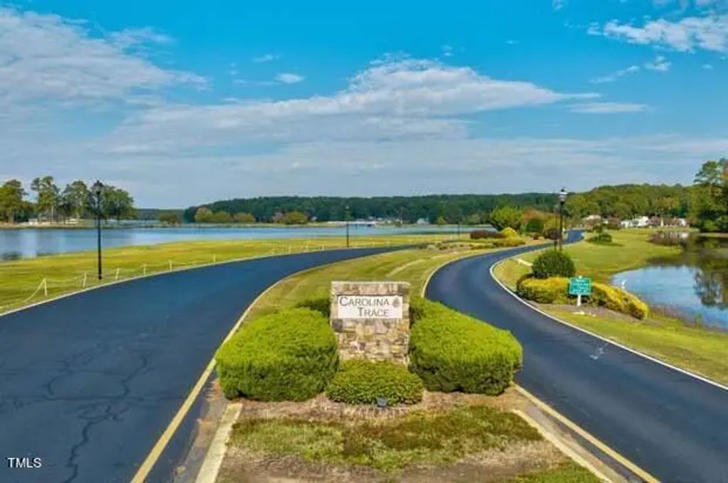 2044 Treetop Circle, Sanford