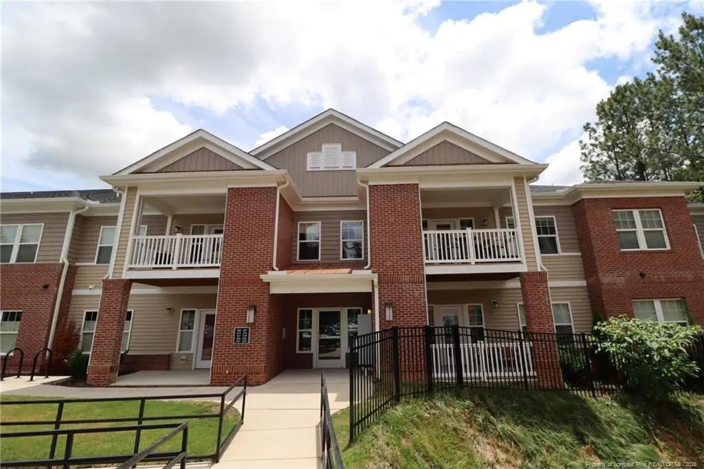 414 Weather Ridge Lane, Cary
