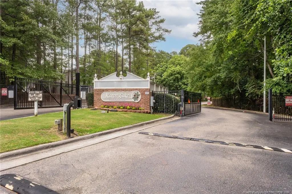 1820 Sardonyx Road, Fayetteville