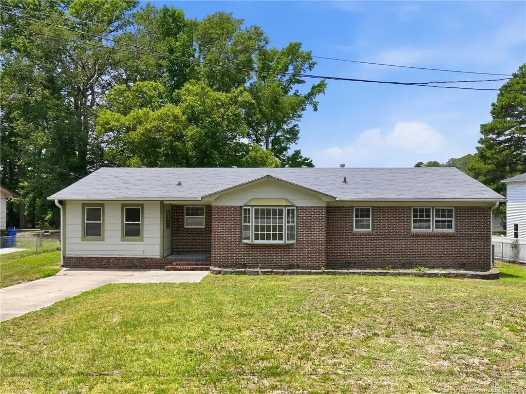 406 Lansdowne Road, Fayetteville