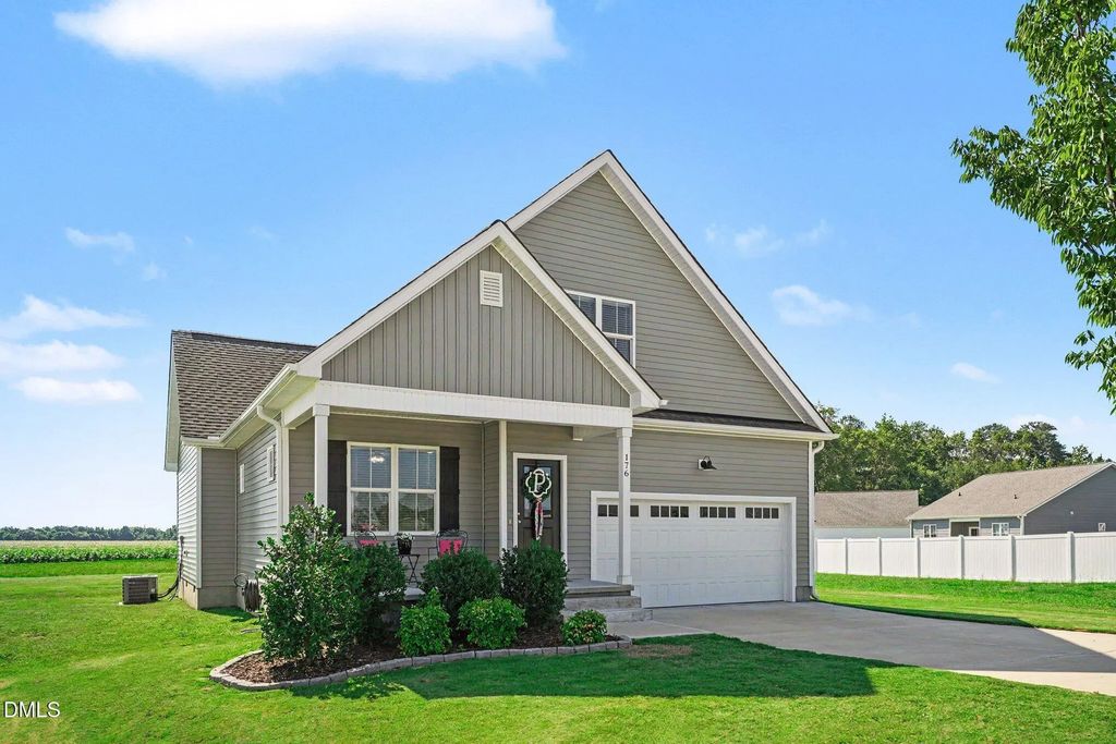 176 Glenwood Place, Kenly