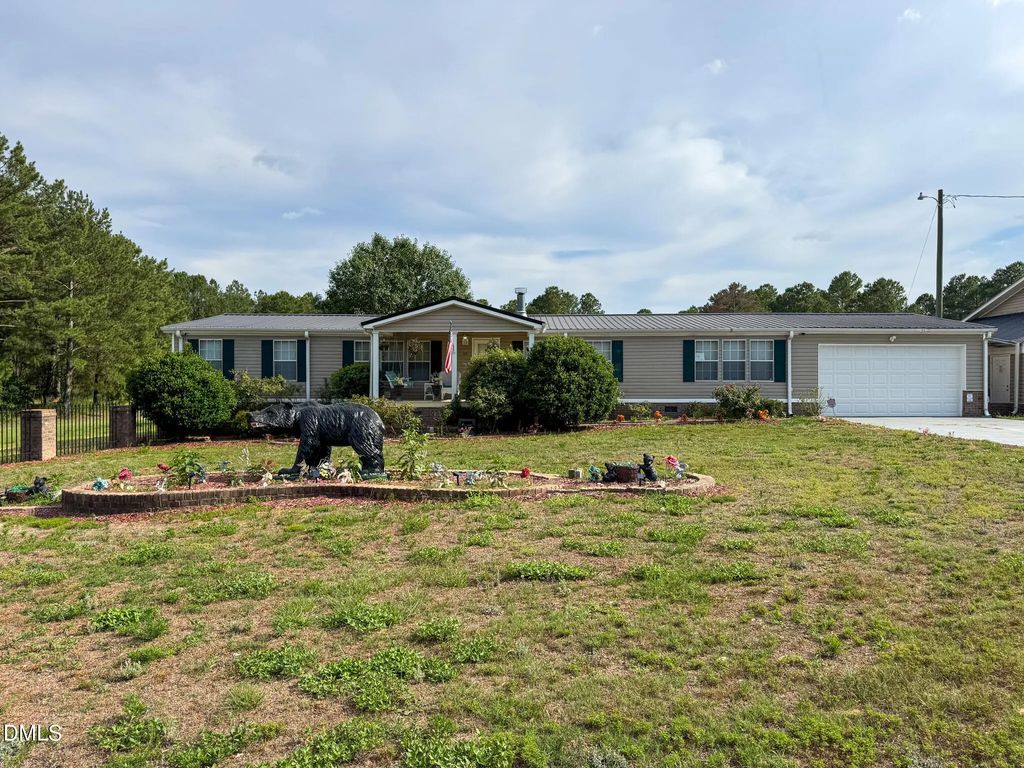 113 Pine Log Lane, Roseboro