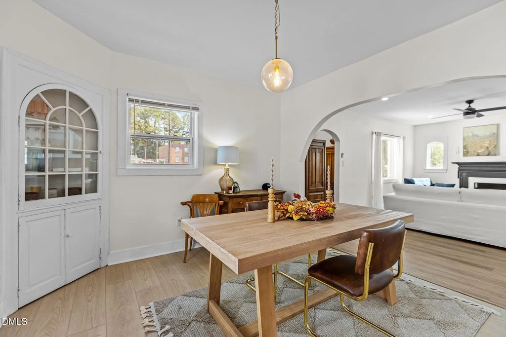 2707 N Roxboro Street, Durham
