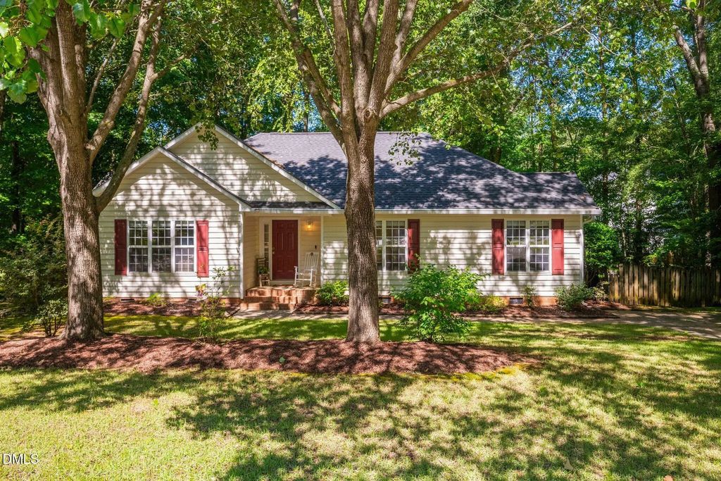110 Brampton Circle, Clayton