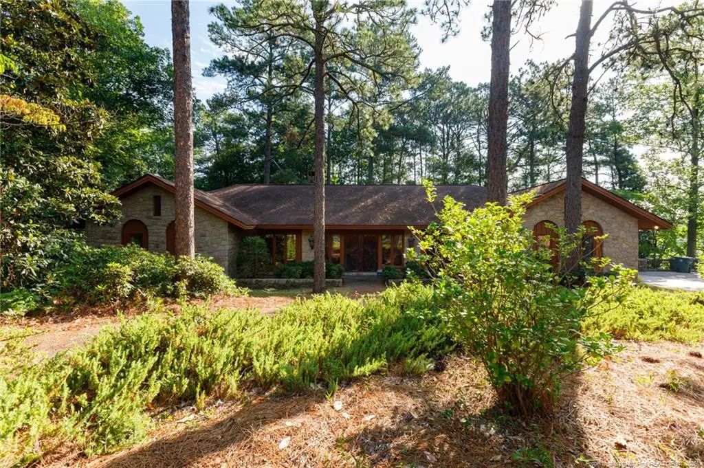 1205 Longleaf Drive, Fayetteville