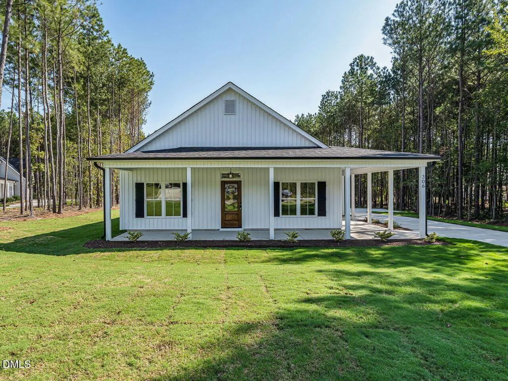 306 Green Pines Estates Drive, Kenly
