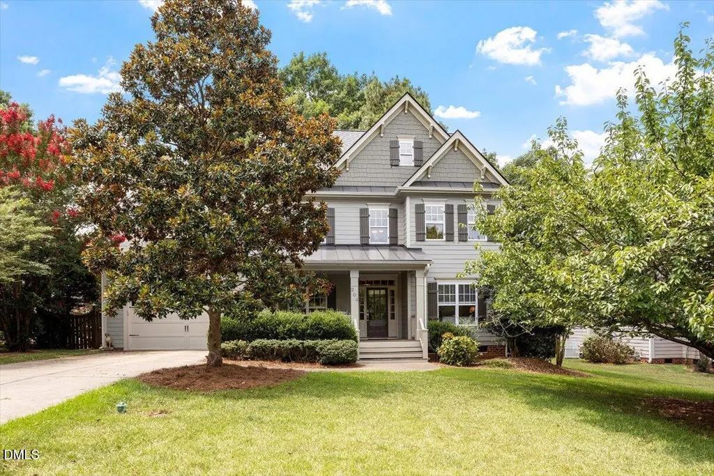 204 Charlesfort Lane, Holly Springs
