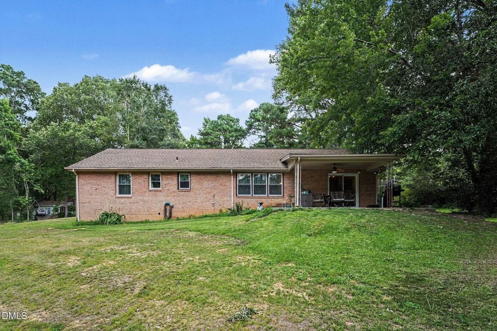 211 Brookside Drive, Smithfield
