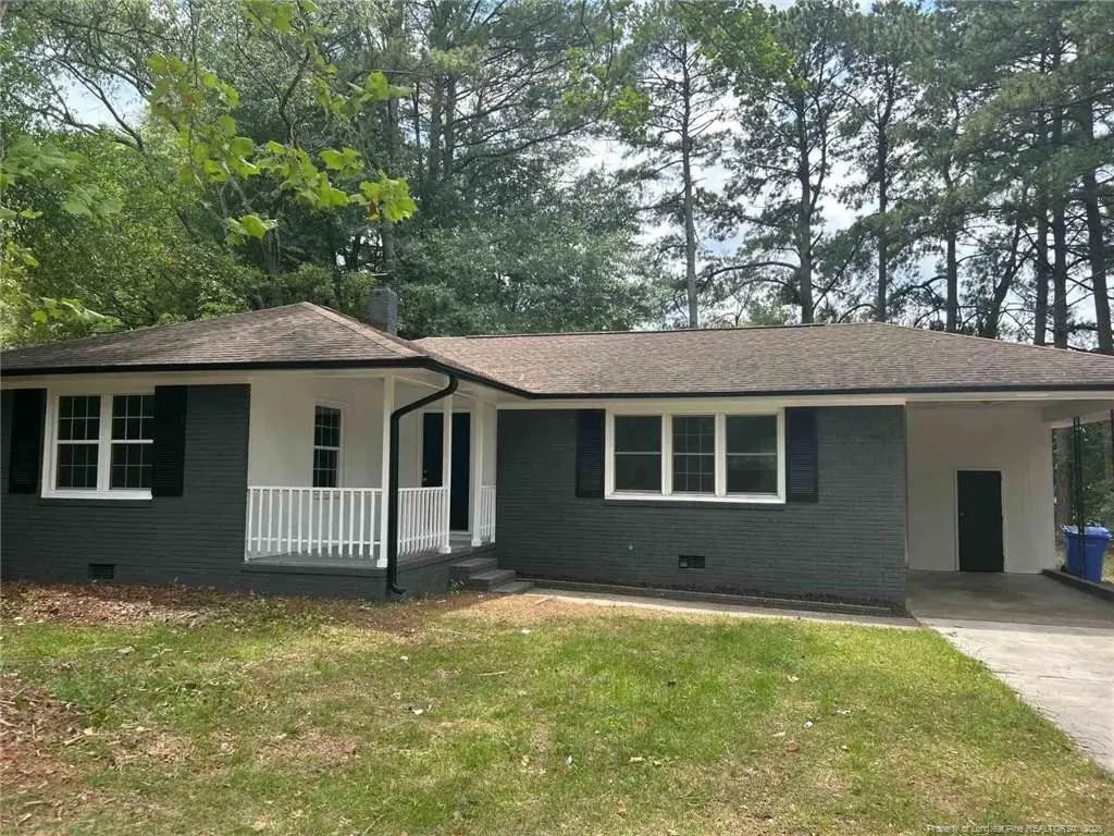 1726 Wayne Lane, Fayetteville