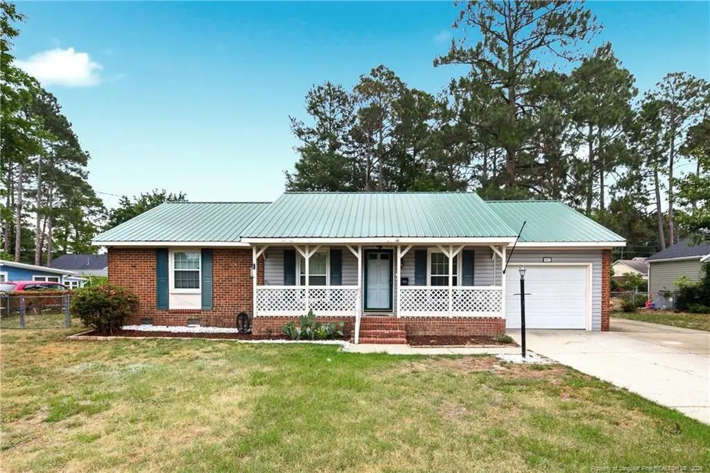 547 Farmview Drive, Fayetteville