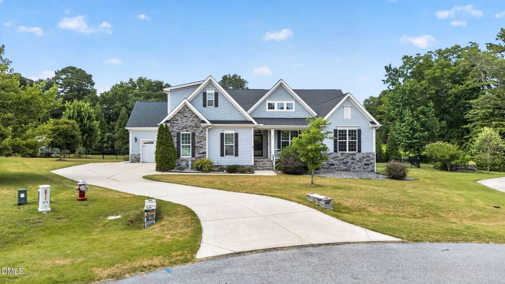 200 Misty Moonlight Drive, Willow Springs