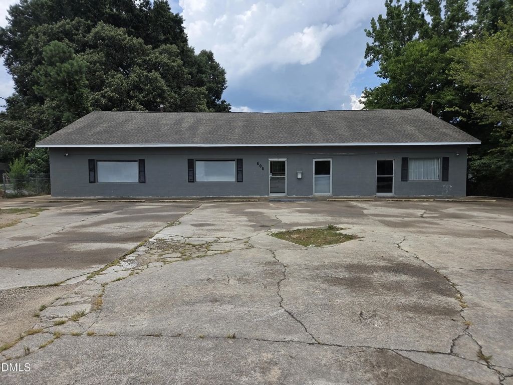 608 Roxboro Road, Oxford