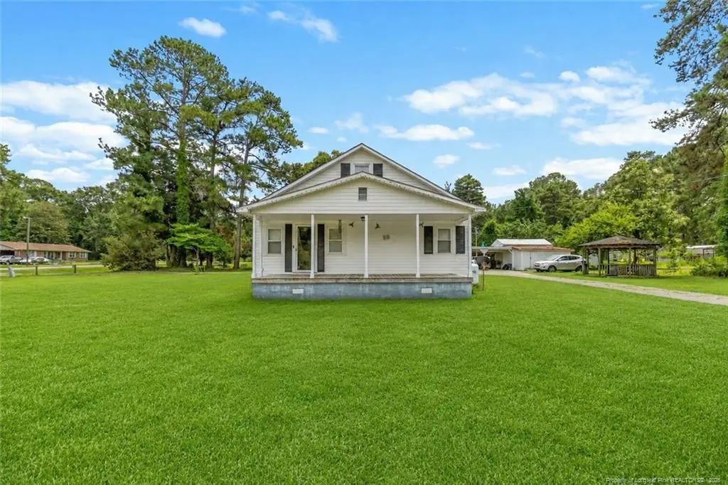 96 Surry Drive, Lumberton
