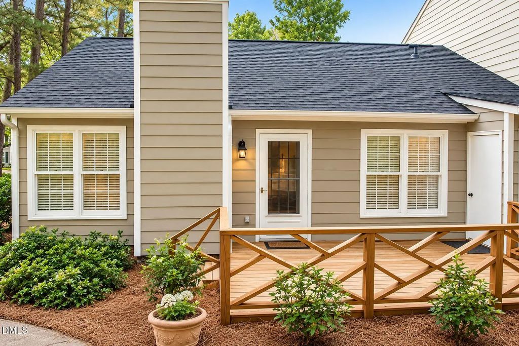 212 Wetherburn Lane, Raleigh