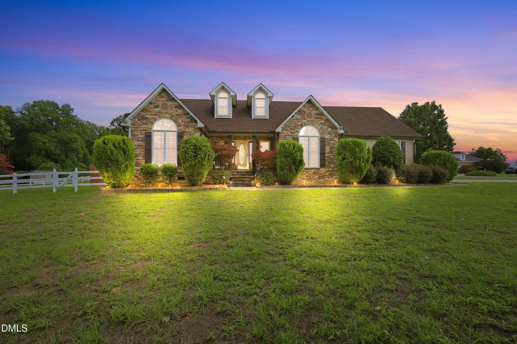 101 Aspen Circle, Clayton
