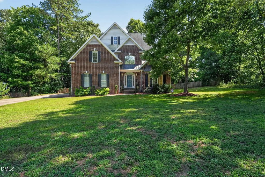 421 Cricket Hearth Road, Sanford