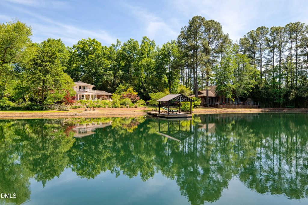 2927 Longpine Road, Burlington