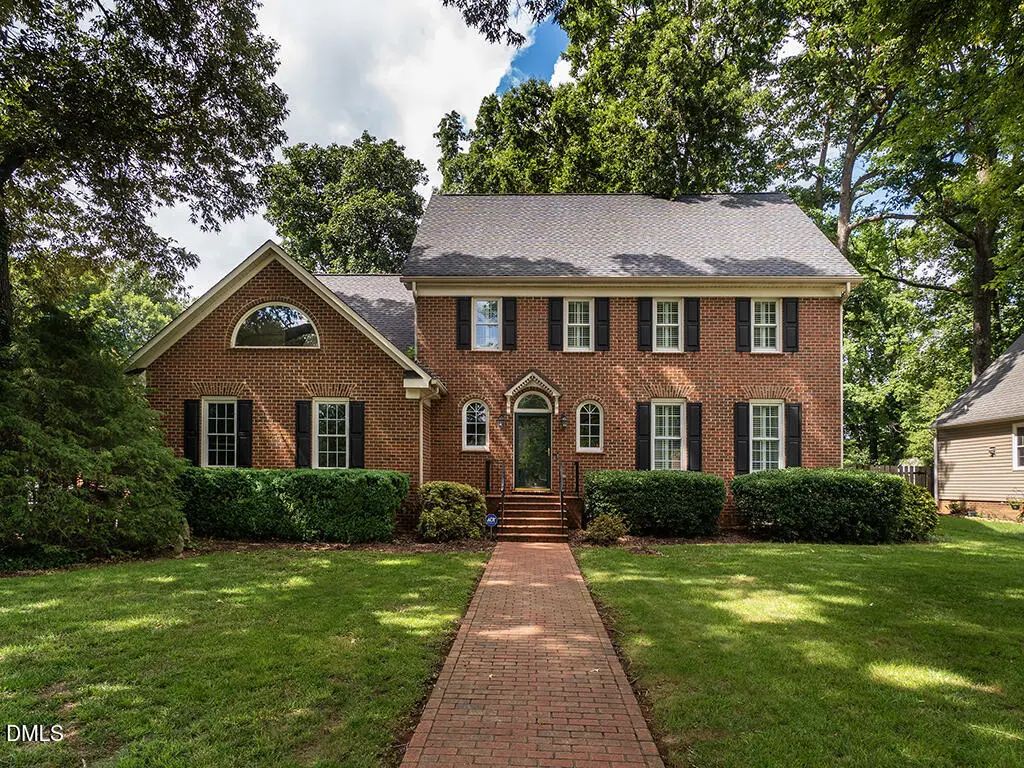 3235 Hiddenwood Lane, Burlington