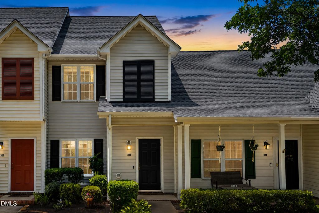 329 Commons Drive, Holly Springs