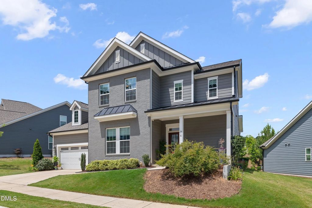 916 Market House Way, Cary