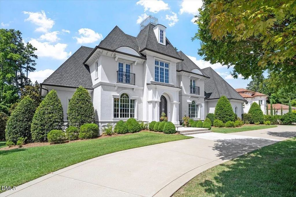 1015 Venetian Court, Cary