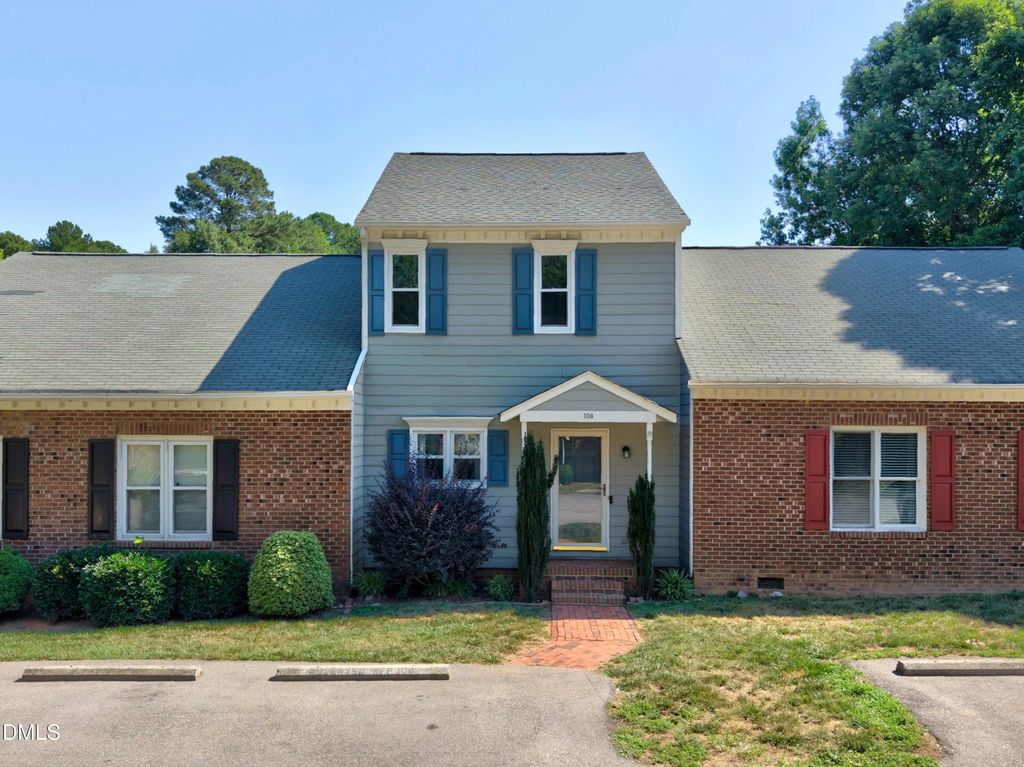 108 Granby Court, Cary