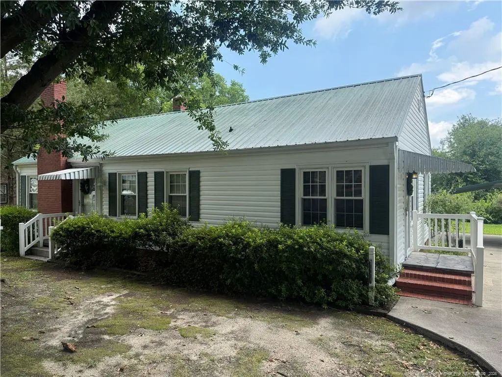 112 N Wright Street, Raeford