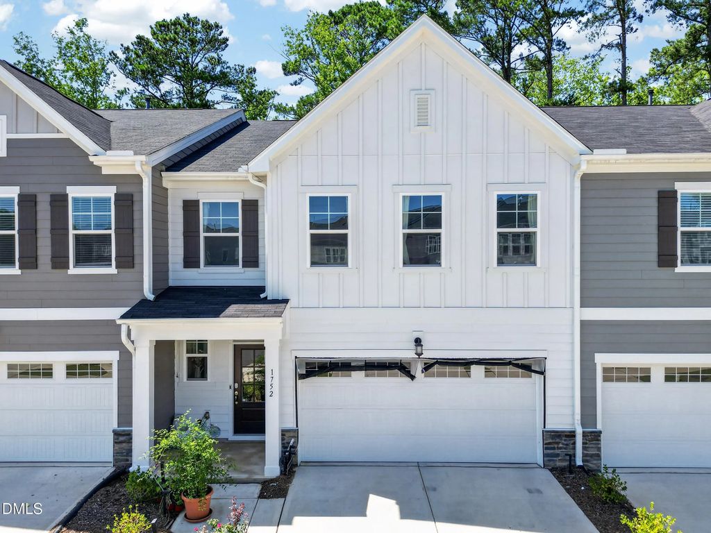 1752 Alpine Summer Lane, Apex